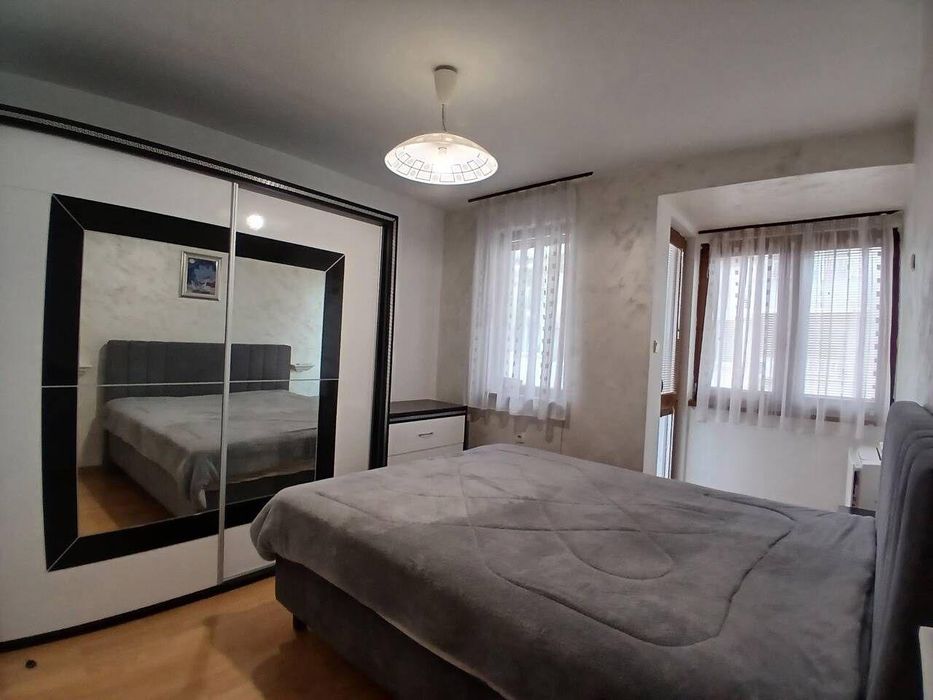 Дава се под наем Тристаен апартамент в Бургас, Възраждане - 74 кв.м за 663 € - Снимка #7