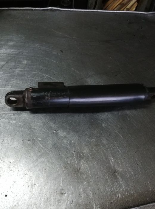 Recondiționare cilindri hidraulici cilindru cric crucuri camere pompe