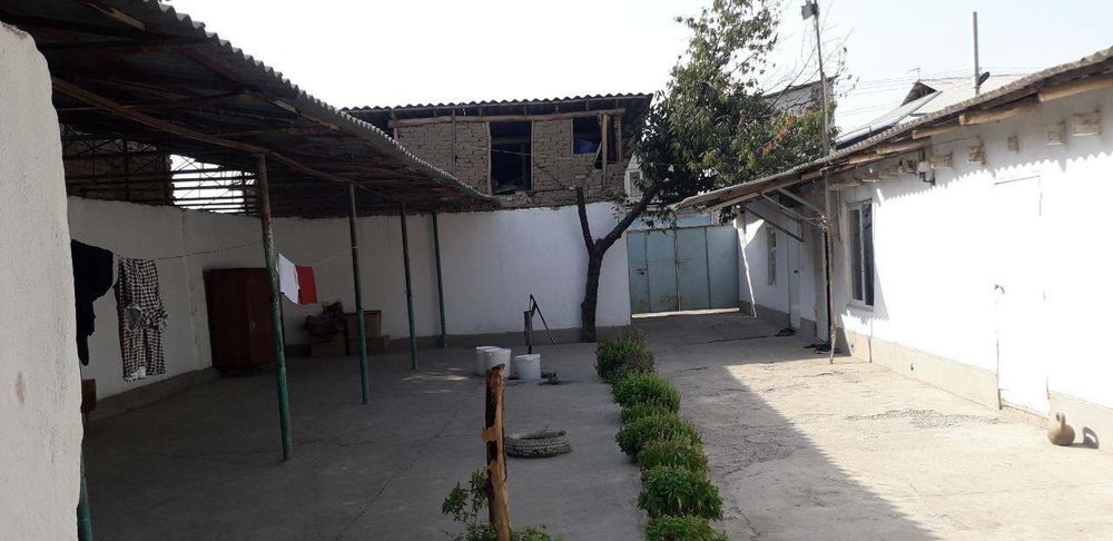 Уй сотилади 3.5 сотих Йер сотилади 4 сотих