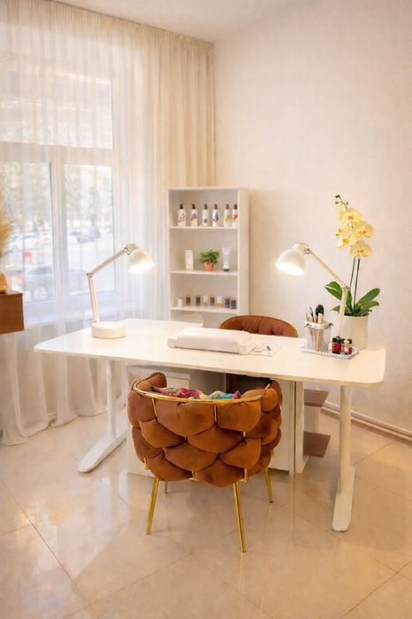 Închiriere Post sau Procent Manichiura-Pedichiura