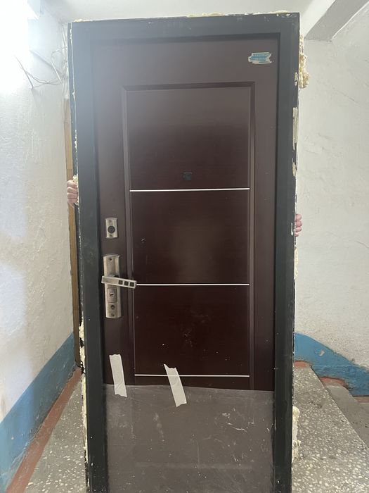 Двери входные на квартиру