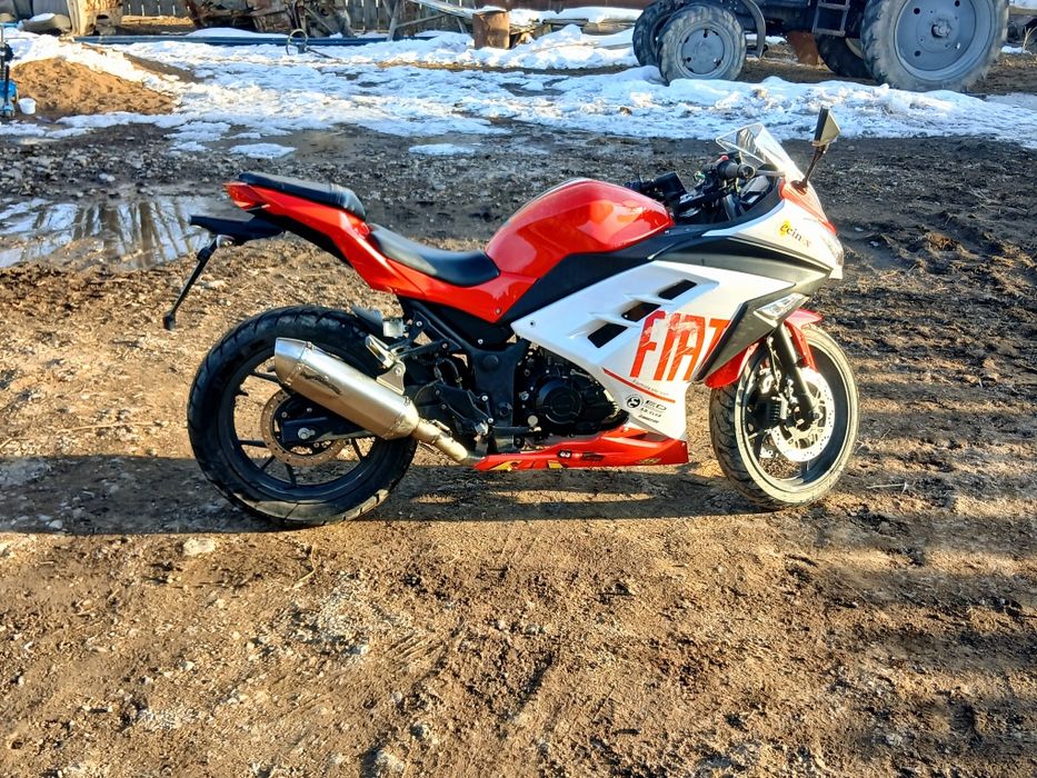 Мотоцикл 200куб Kawasaki