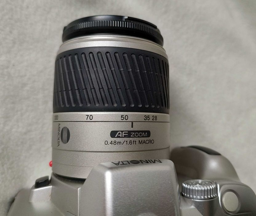 Aparat foto film SLR Minolta Dynax 40 obiectiv Minolta 28-100 f3.5-5.6