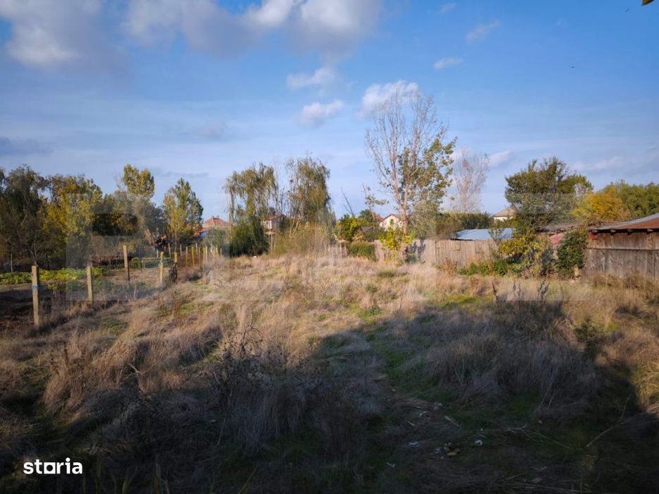 Teren intravilan, 1600 mp, toate utilitatiile, zona Cernele