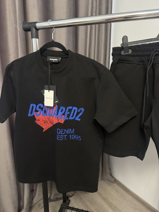 Compleu DSQUARED2 super calitate