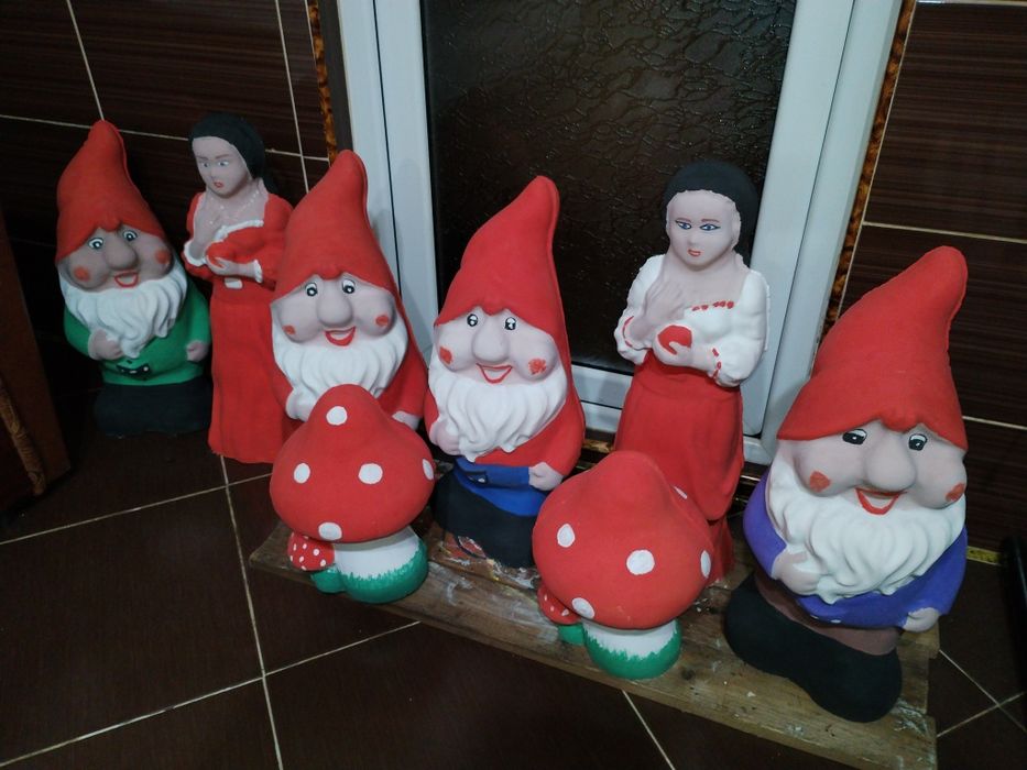 Set pitici cu alba că zăpada și 2 ciupercute