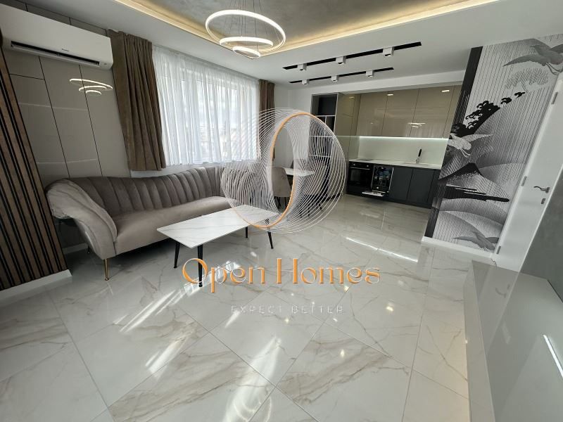 Продава се Двустаен апартамент в Пловдив, Остромила - 72 кв.м за 2069 €/кв.м - Снимка #1