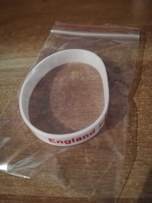 Vand bratara de silicon cu Anglia