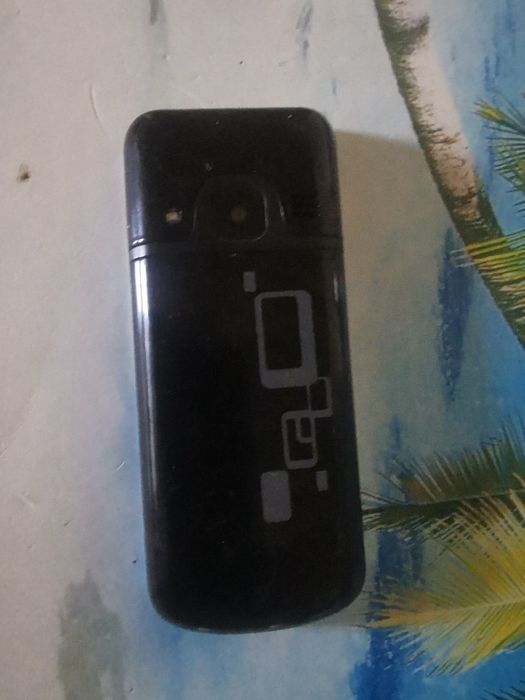 Telefon mobil cu 4 cartele sim