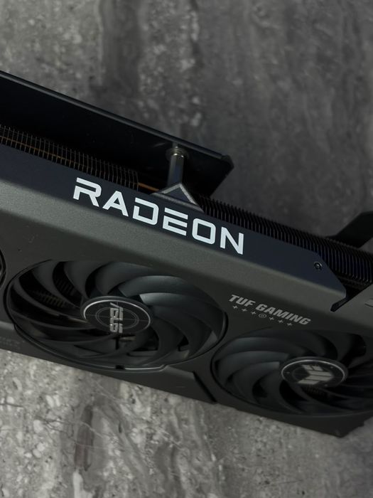 Видеокарта ASUS TUF RX 7800 XT
