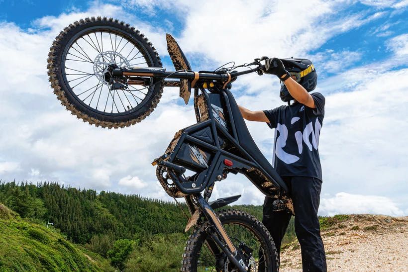 Motocicletă Electrică Enduro Tip Sur-Ron | Riding Times GT73 PRO