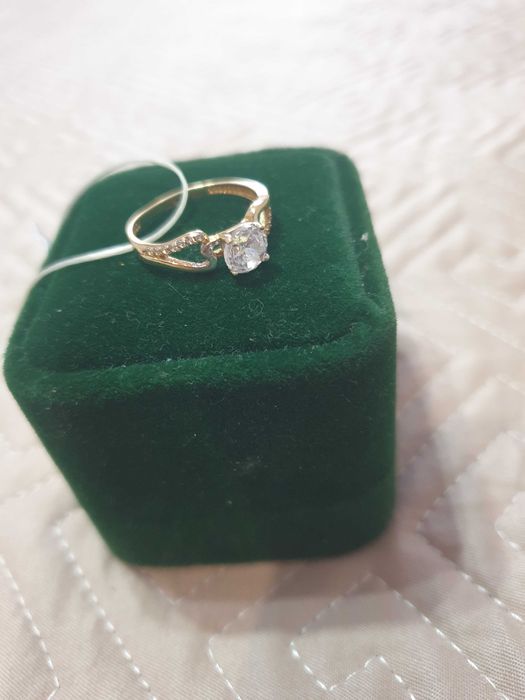 Кольцо золотое новое