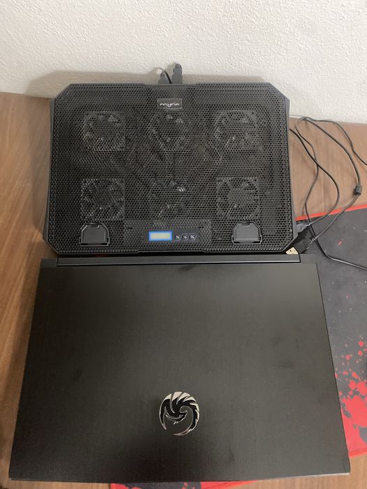 Vand laptop MSI Bravo 15 A4DDR Gaming – Ryzen 7 / RX 5500M / 16GB RAM / 144Hz