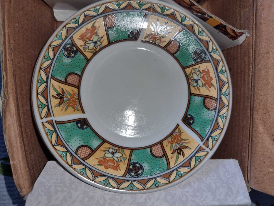 Сервиз за кафе 6 чаши с чинийки