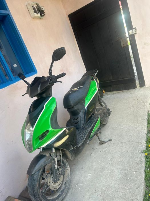 Vand sau schimb scuter