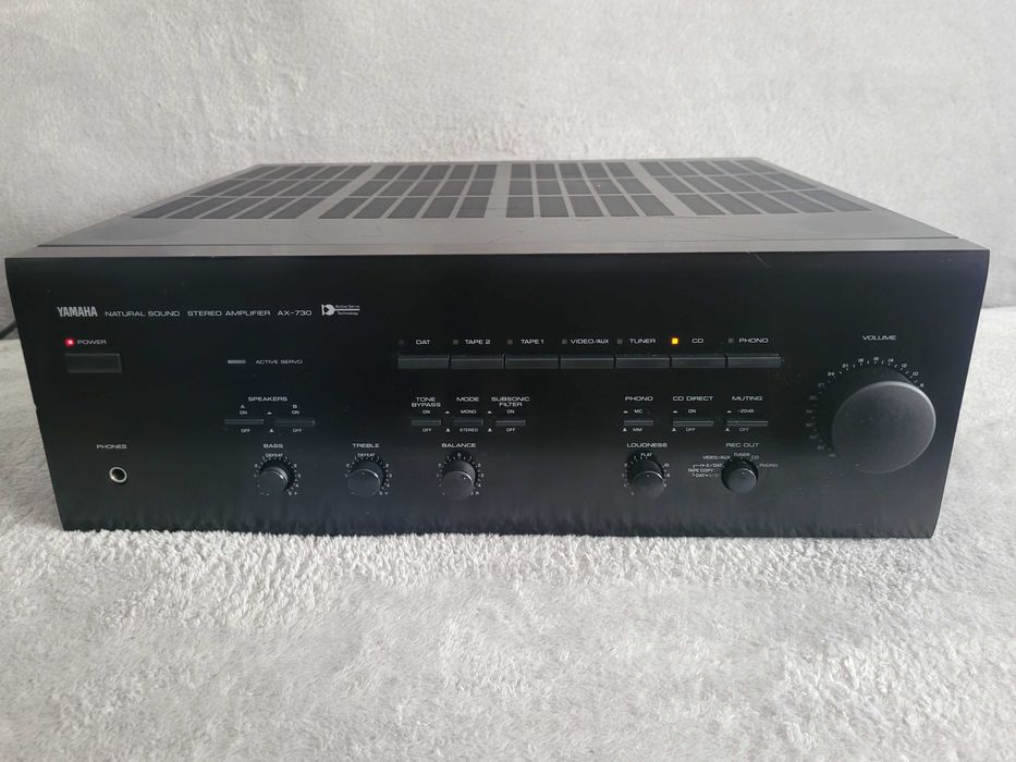 YAMAHA AX-730 amplificator Hi-Fi