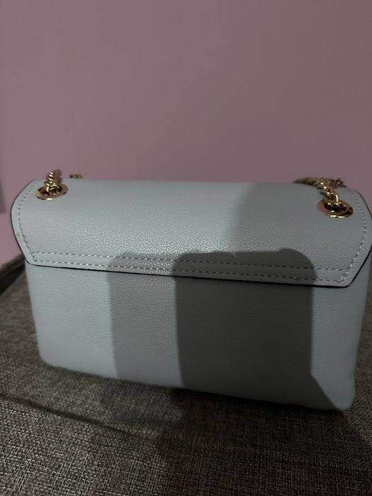 Нова Оригинална Чанта Guess