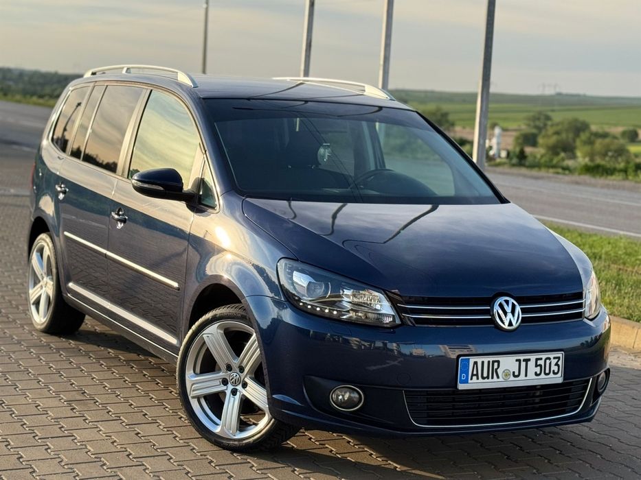 Volkswagen Touran/2.0 TDI/2011 luna a3a/DSG(Cutie automata)Euro 5/Navi/Led/7650€