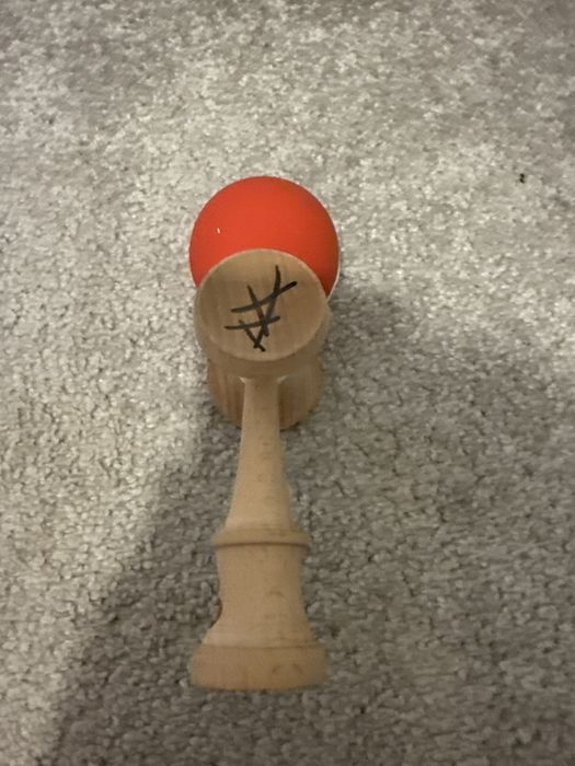 Kendama K B R semnata