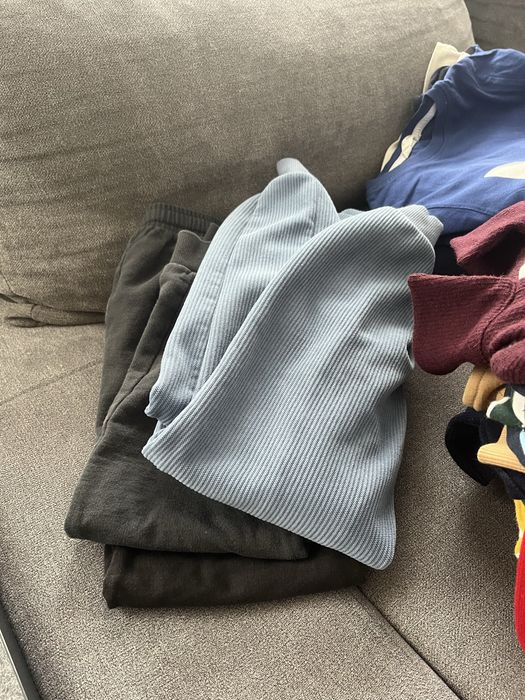 Lot haine baiat, varsta 5 - 6 ani, cele mai multe haine sunt h&m