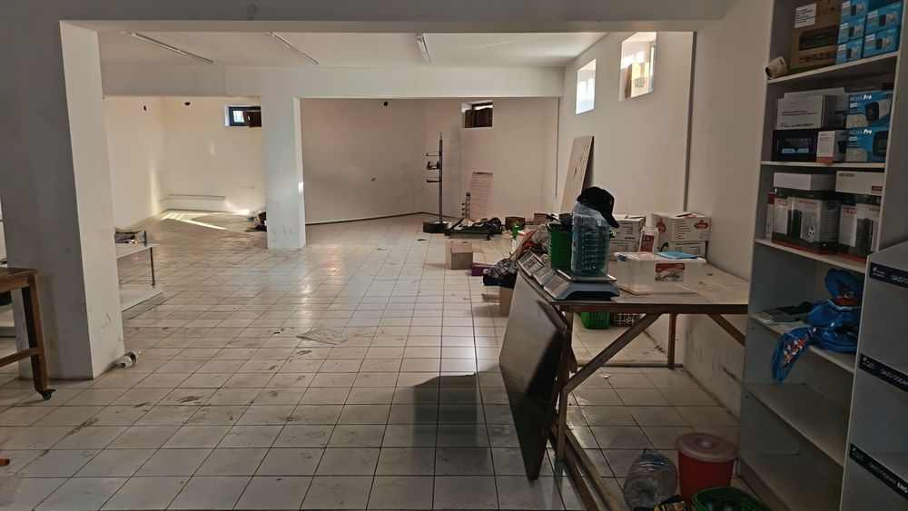 Катта йўлнинг бўйида жойлашган Жой ижарага берилади