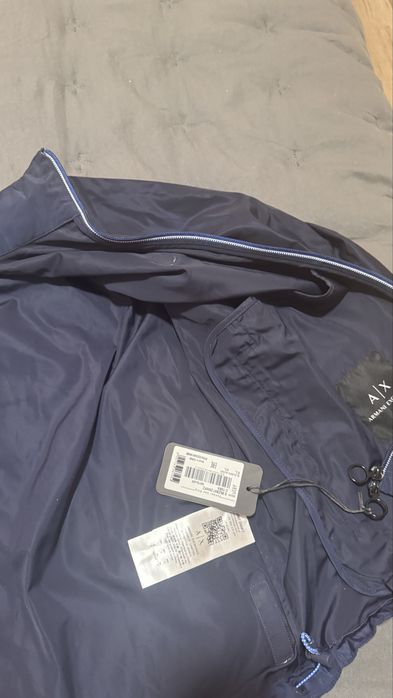 Яке Armani Exchange