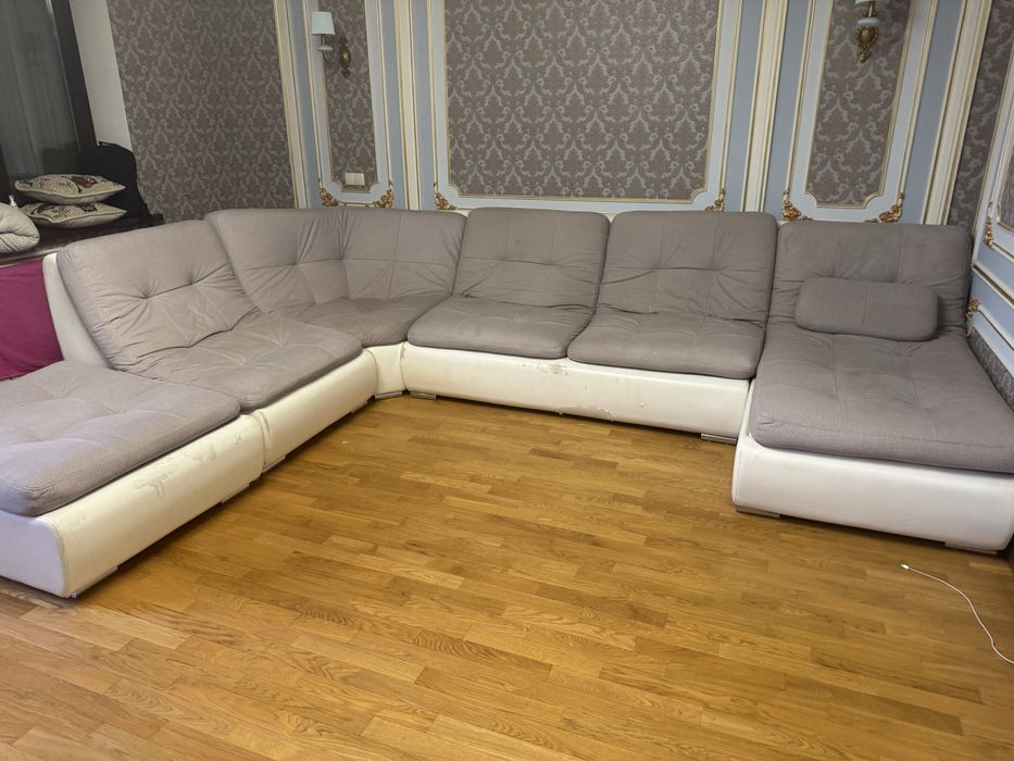 Срочно продам диван угловой