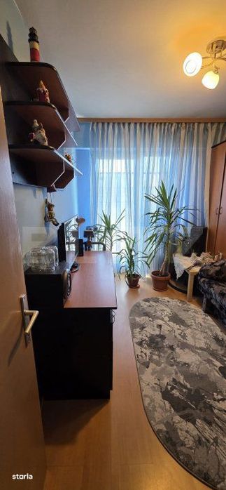 Apartament 4 camere, 4 balcoane,an 1984, 75 mp, zona Blv Bucuresti