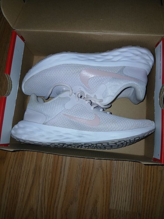 Спортни Дамски оригинални маратонки Nike