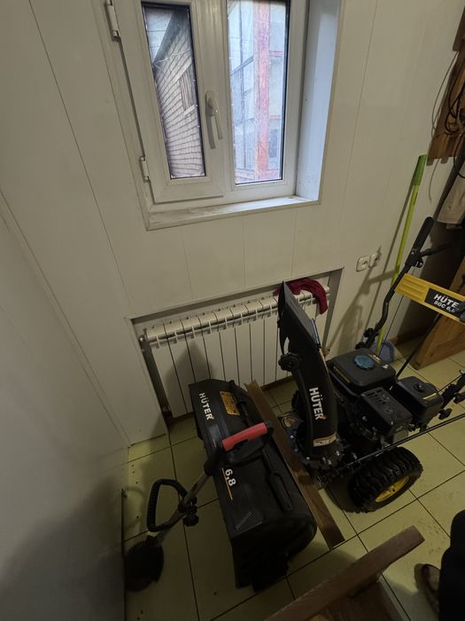 Продам снегоуборщик HUTER