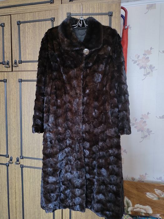Продам норковую шубу
