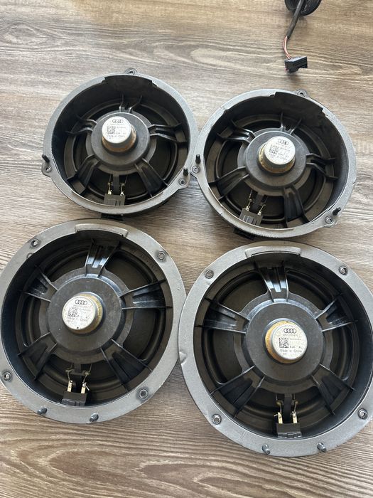 Тонколони за Audi A4B8/8.5