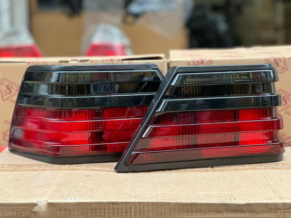 Задний фонарь мерс 124