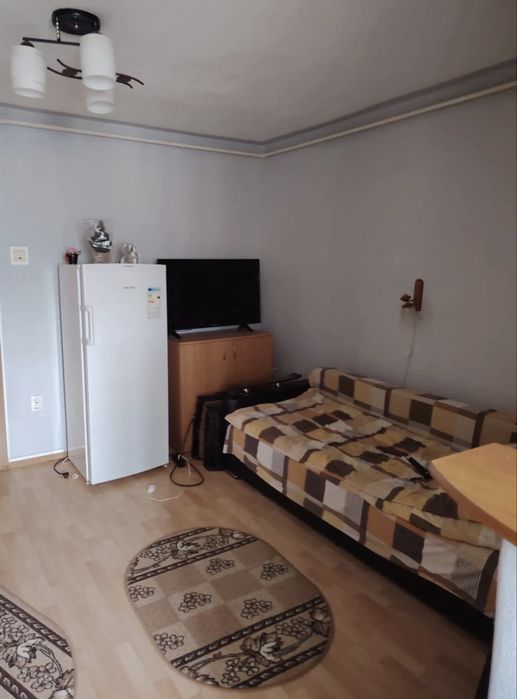 Vand apartamnetu cu 1 camera (gardoniera) contact; +40 748 144 333