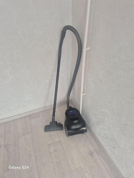 Пылесос LG 1600w