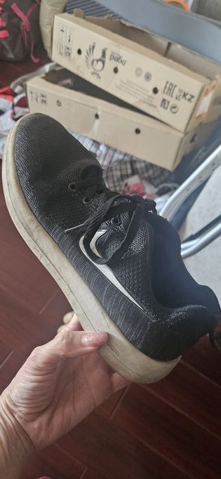 Отдам обувь на 38,39р