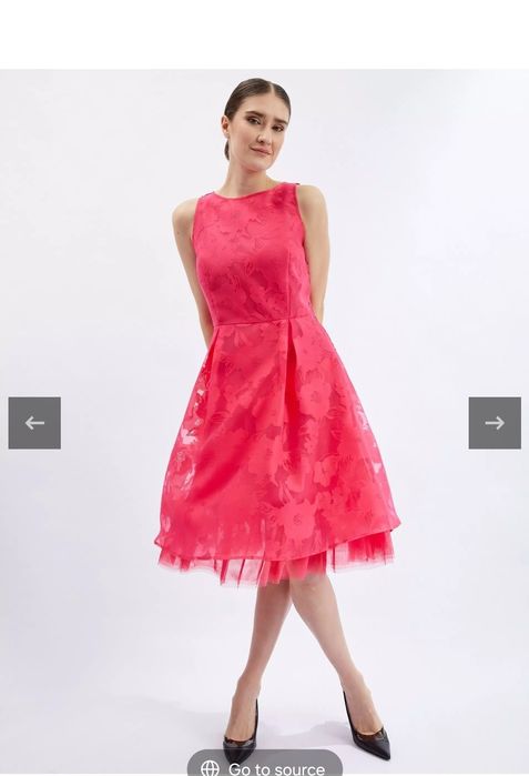 Празнична розова рокля