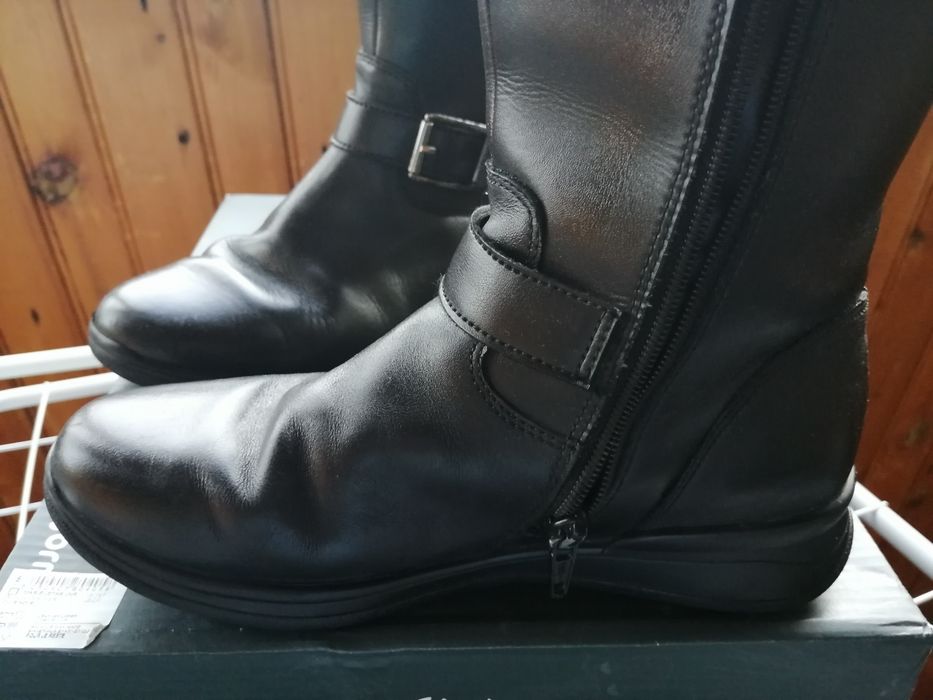 Ботуши Clarks...