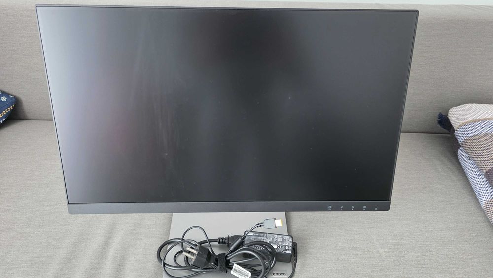 Monitor Lenovo Q24i-1L