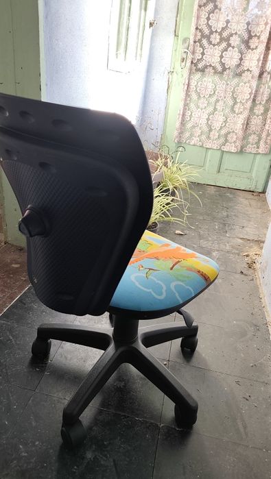 Scaun de birou pentru copii, rotativ, pe roti