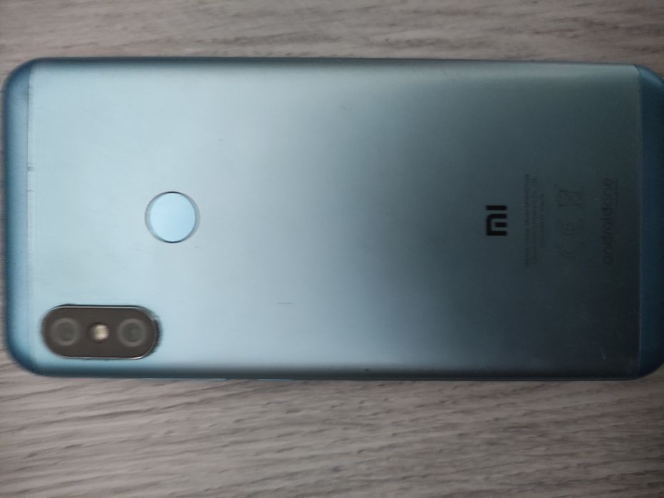 Телефон Mi 2 lite