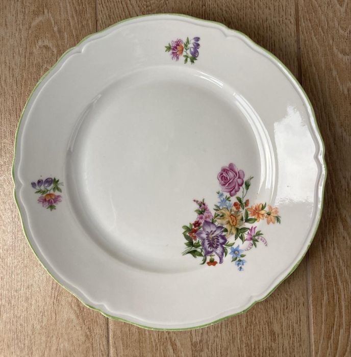 Сервиз 4 части Български порцелан 1во качество