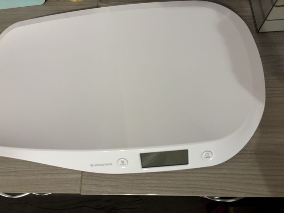 Везна за мерене на бебе