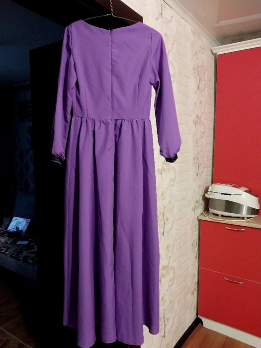 Платье вечернее с рукавами