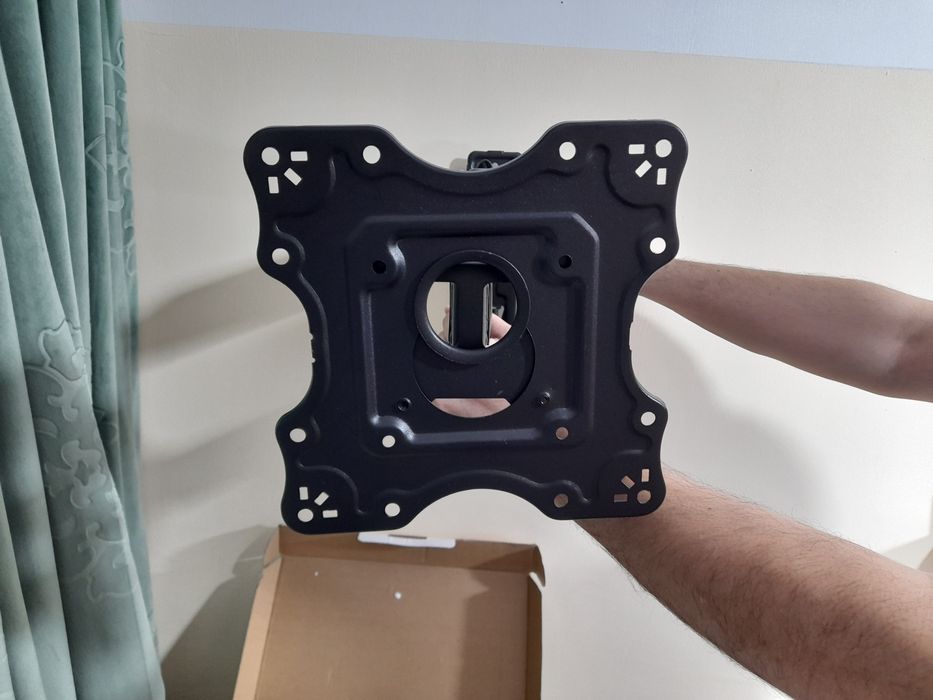 кронштейн для  большого телевизора