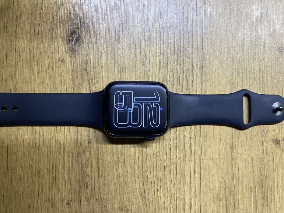 Срочно продам Apple watch SE 2