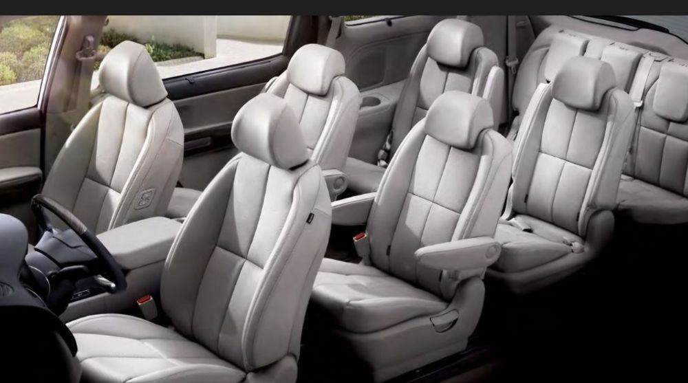 Такси в горы аэропорты города  Kia Karnival