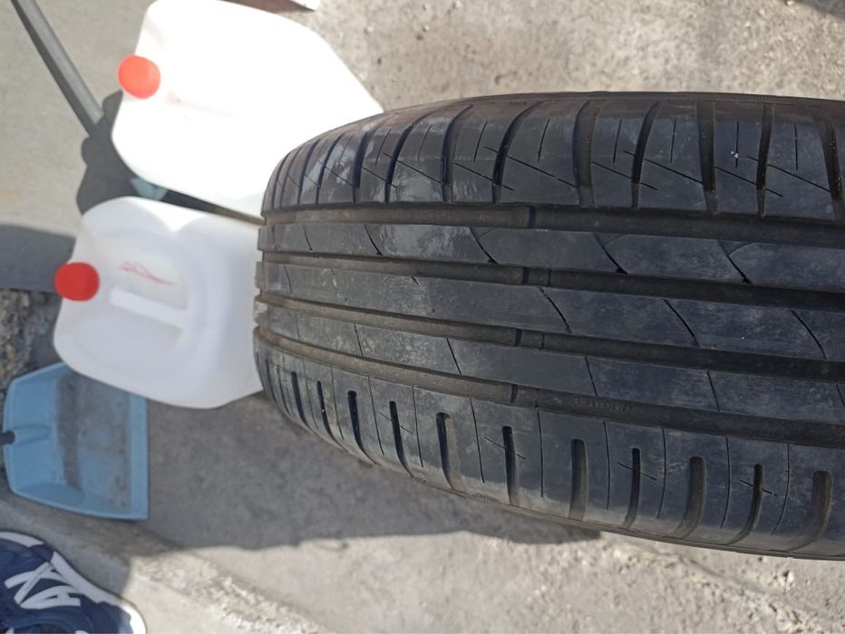 Продам летние шины с дисками