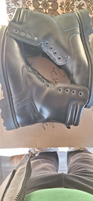 Vând bocanci de iarna