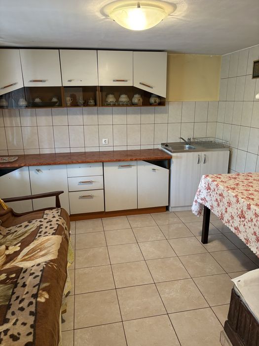 Casă solidă cu teren 1.400 mp, la doar 80km de Bucuresti - 42.000 euro.